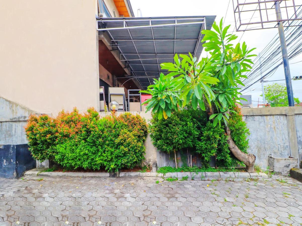 Oyo 91608 Hotel Gatsu Indah Denpasar Kültér fotó