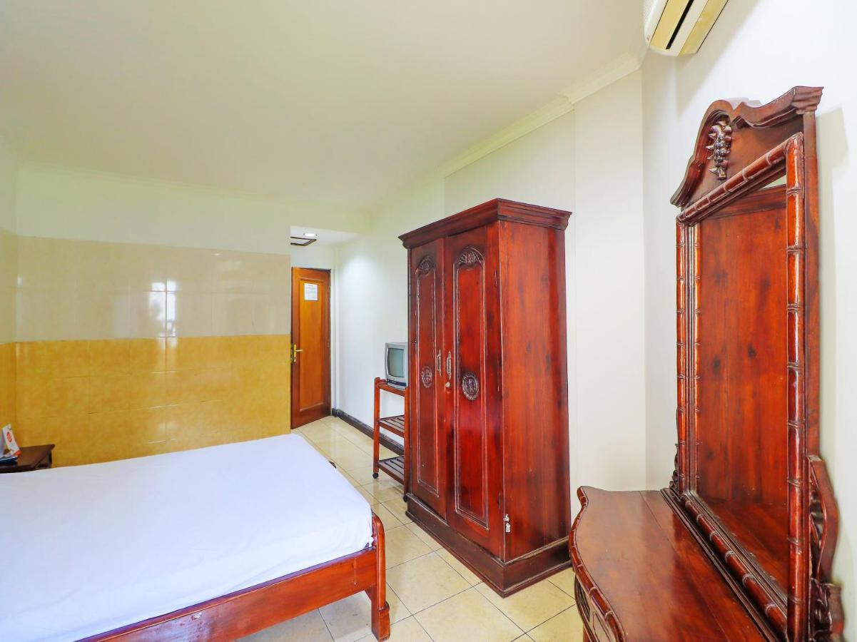 Oyo 91608 Hotel Gatsu Indah Denpasar Kültér fotó